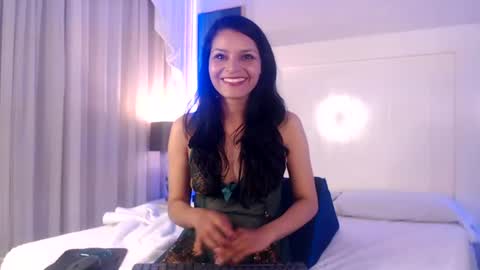 Snapshot of viiolet_smith chatting on 27, 6, 2026 Violeth Smith online show from 27, 6, 2026