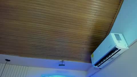 Viiolett online show from 21, 9, 2025