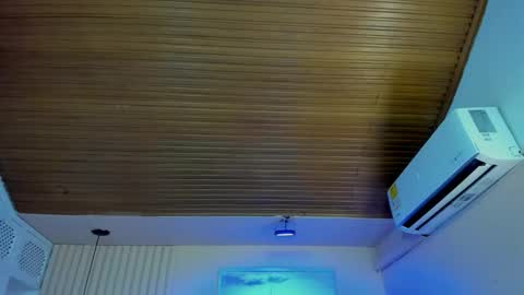 Viiolett online show from 25, 9, 2025