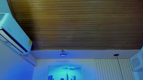 Viiolett online show from 7, 10, 2025