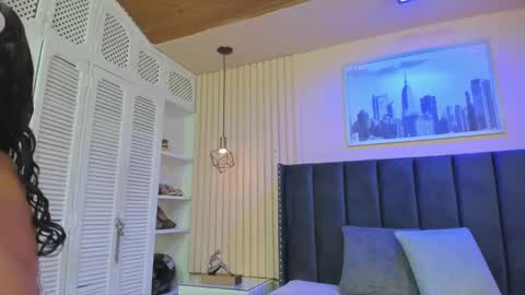 Viiolett online show from 22, 11, 2025