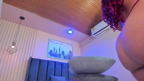 Viiolett online show from 19, 12, 2025