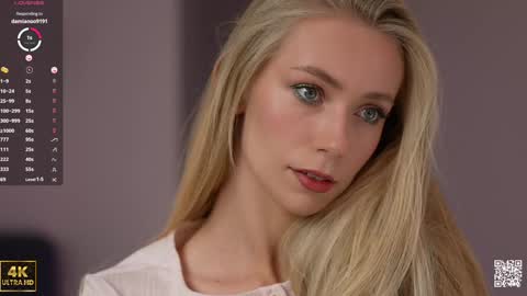 Snapshot of vika54784 chatting on 19, 10, 2025 vika54784 online show from 19, 10, 2025