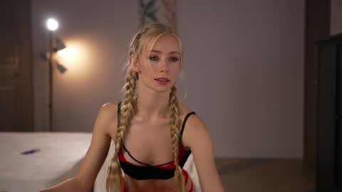 Snapshot of vika54784 chatting on 31, 10, 2025 vika54784 online show from 31, 10, 2025