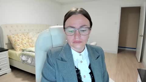 Snapshot of vika7333 chatting on 20, 9, 2025 Ukrainian-woman online show from 20, 9, 2025