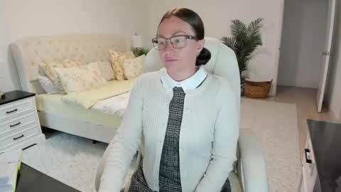 Ukrainian-woman online show from 17, 5, 2026