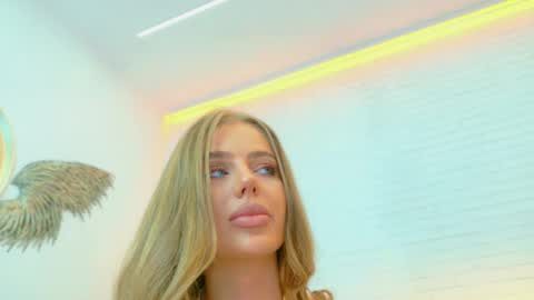 vikafever online show from 17, 11, 2025