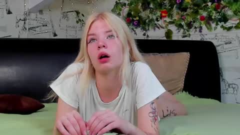 viki_lins online show from 8, 9, 2025