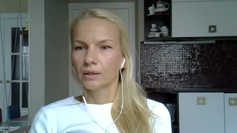Snapshot of viki_loun5 chatting on 26, 9, 2025 viki_loun5 online show from 26, 9, 2025