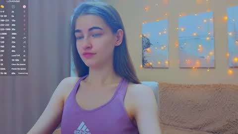 Snapshot of vikiberry chatting on 17, 3, 2026 vikiberry online show from 17, 3, 2026