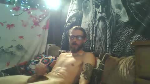 Snapshot of viking43211 chatting on 3, 10, 2025 viking43211 online show from 3, 10, 2025