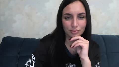 Snapshot of vikipop chatting on 6, 2, 2025 vikipop online show from 6, 2, 2025