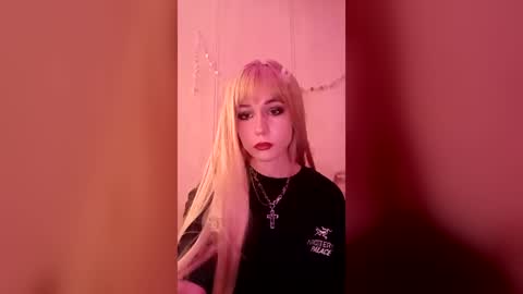 Snapshot of vikki_l0ve chatting on 16, 7, 2026 vikki online show from 16, 7, 2026