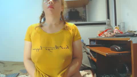 VIKKKTORIAAA online show from 27, 12, 2024