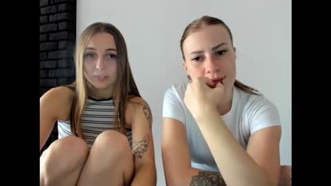 Snapshot of vikky_s11 chatting on 16, 9, 2025 vikky_s11 online show from 16, 9, 2025