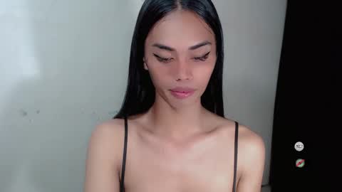 Snapshot of vikkylustfull chatting on 4, 2, 2025 vikkylustfull online show from 4, 2, 2025