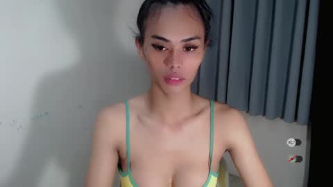 Snapshot of vikkylustfull chatting on 19, 2, 2025 vikkylustfull online show from 19, 2, 2025