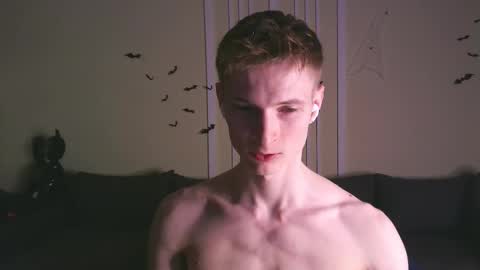 Snapshot of viksons chatting on 26, 10, 2025 Max online show from 26, 10, 2025