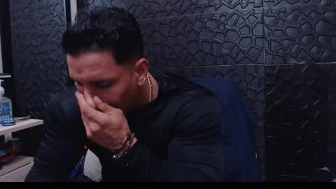 Viktor Herrera online show from 3, 1, 2025