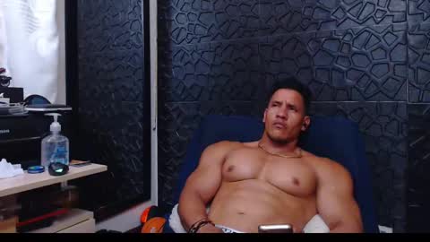 Viktor Herrera online show from 13, 1, 2025