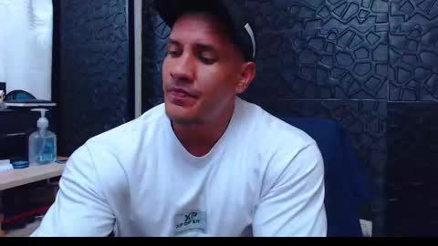 Viktor Herrera online show from 22, 1, 2025