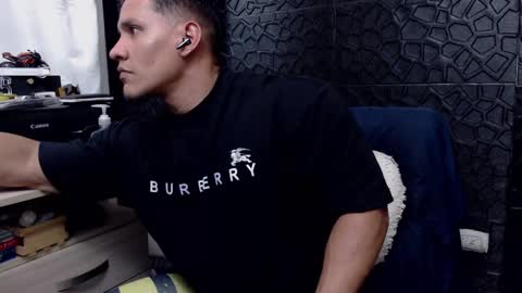 Viktor Herrera online show from 11, 2, 2025