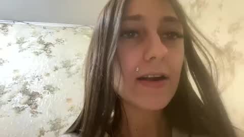 Snapshot of viktoria9898 chatting on 22, 2, 2025 Sweett online show from 22, 2, 2025