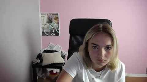 viktoria_lovely online show from 20, 7, 2026