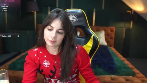 Alisa online show from 25, 12, 2024