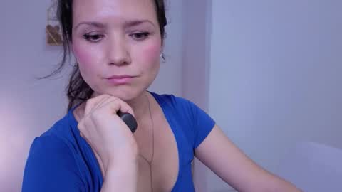 Snapshot of viktoriakiss chatting on 9, 9, 2025 viktoriakiss online show from 9, 9, 2025