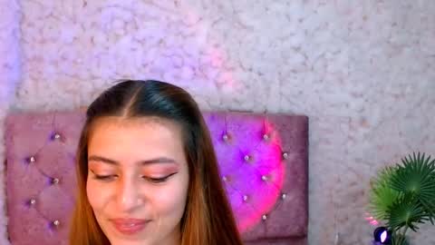 viky_evanss online show from 14, 12, 2025