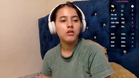 vikysexy28 online show from 12, 2, 2026