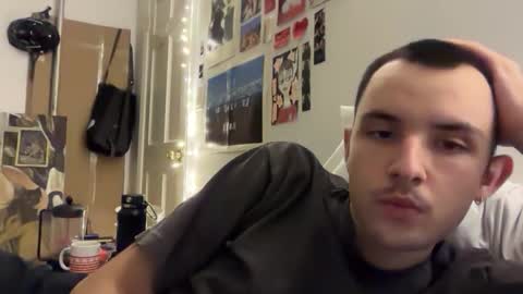 Snapshot of vince62000 chatting on 16, 11, 2025 vince online show from 16, 11, 2025