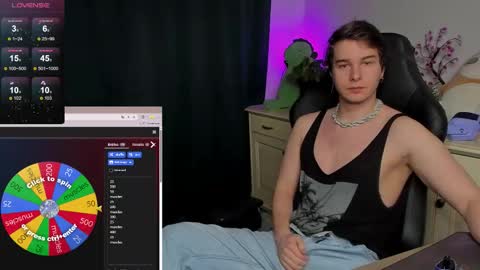 Snapshot of vincent__strong chatting on 20, 10, 2025 Vincent Strong online show from 20, 10, 2025