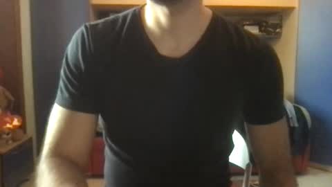 Snapshot of vincenzosicyli chatting on 5, 11, 2025 vic online show from 5, 11, 2025