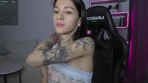 vinkitinkii online show from 3, 12, 2024