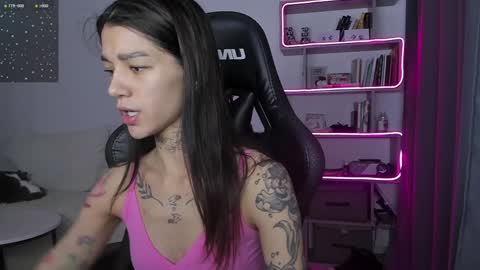 vinkitinkii online show from 4, 12, 2024