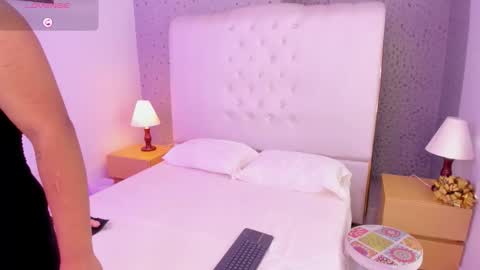 Snapshot of vinksmokee chatting on 4, 3, 2026 Vin online show from 4, 3, 2026