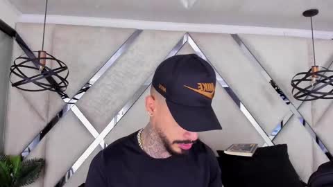 ---Vinzen--- online show from 6, 11, 2025