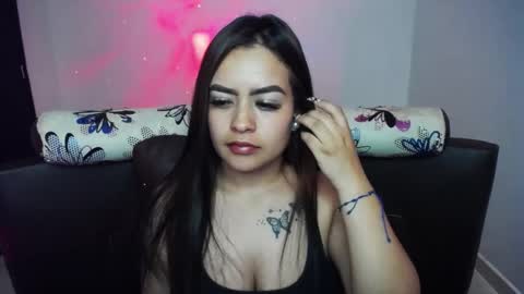 Snapshot of vio_let_ chatting on 15, 12, 2024 Daniela online show from 15, 12, 2024