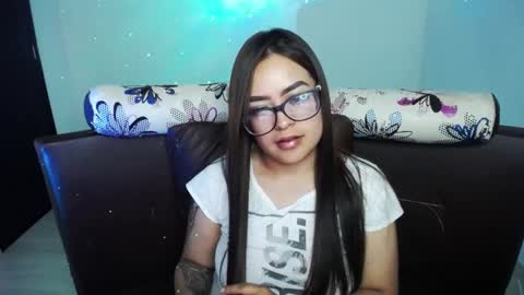 Snapshot of vio_let_ chatting on 10, 1, 2025 Daniela online show from 10, 1, 2025