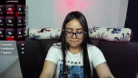 Snapshot of vio_let_ chatting on 17, 2, 2025 Daniela online show from 17, 2, 2025