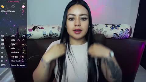 Snapshot of vio_let_ chatting on 1, 3, 2025 Daniela online show from 1, 3, 2025