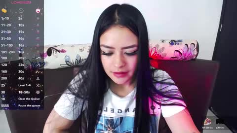 Snapshot of vio_let_ chatting on 10, 3, 2025 Daniela online show from 10, 3, 2025