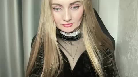 Funny  girl online show from 29, 12, 2024
