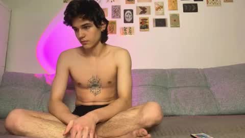 Snapshot of viola_blonde chatting on 6, 1, 2026 viola_blonde online show from 6, 1, 2026