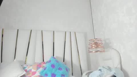 Snapshot of violeet_gray chatting on 24, 9, 2025 violeet_gray online show from 24, 9, 2025