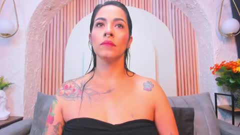 Violette online show from 8, 6, 2026