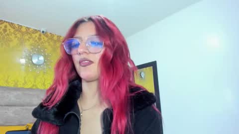 Snapshot of violeethh__ chatting on 4, 3, 2026 violeethh__ online show from 4, 3, 2026