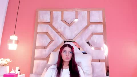 KARLA GAEZ online show from 21, 4, 2026